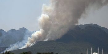 Fire erupts at 3 points in Margalla Hills, all trails closed as 65 personnel continue operation