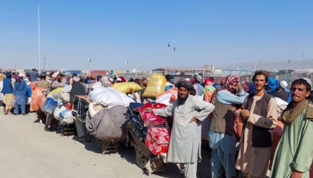 Govt orders crackdown on Afghan nationals living without visas