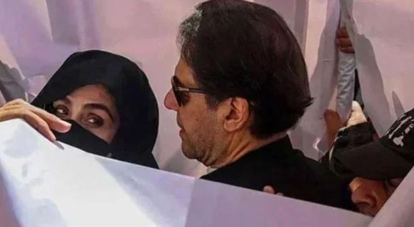 Imran Khan, Bushra Bibi move SC seeking suspension of sentence in £190m case