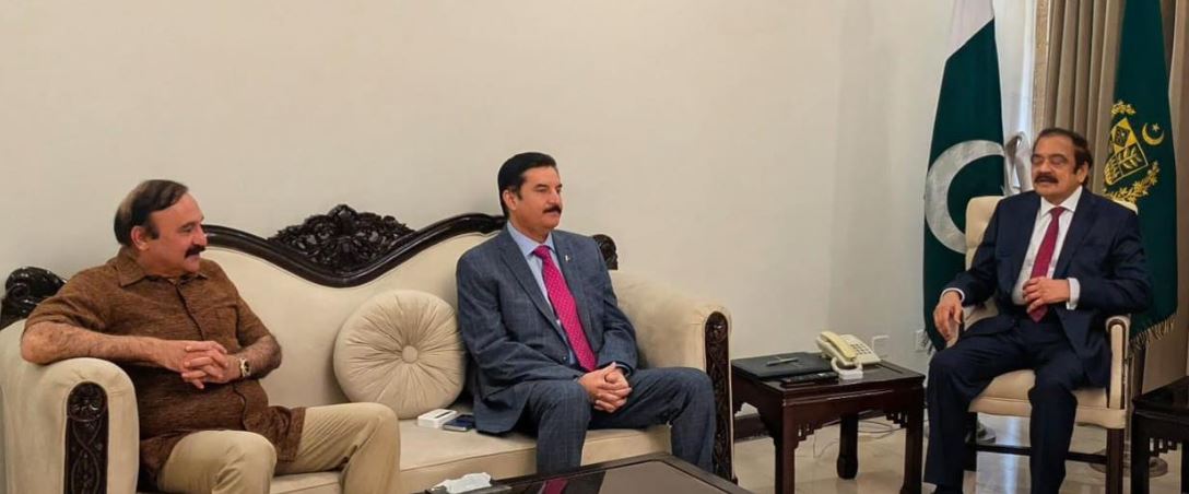 Rana Rashed Kp Governor KP meets ministers Rana, Asif to discuss wheat, aviation ...