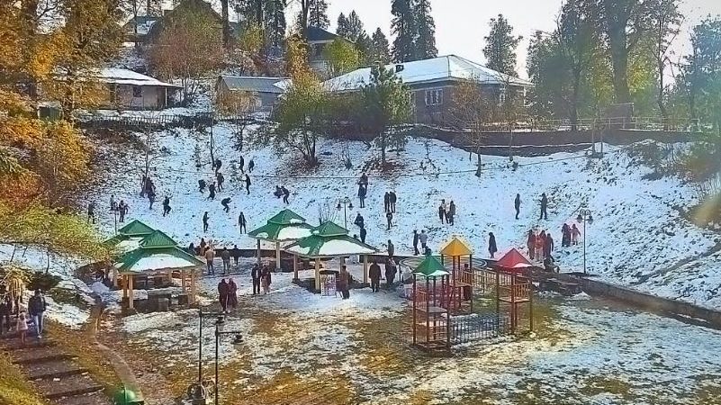 Nathiagali-Ayubia becomes summer wonderland for tourists