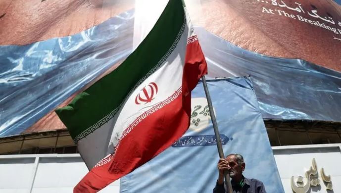 Iran studying deal to halt war with US as stalemate persists