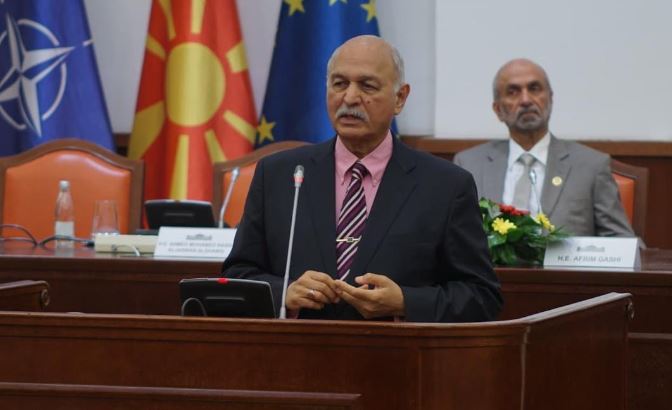 Mushahid briefs Global Conference: Iran-US peace weeks away