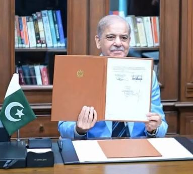Pakistan: The Candle of Peace