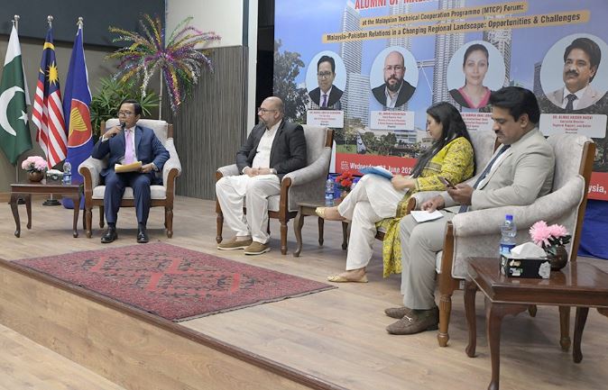 Malaysia’s MTCP trains 850 Pakistanis, strengthens “Human Capital Development”: Malaysian envoy