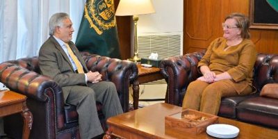 Italian ambassador bids farewell to Deputy PM Ishaq Dar