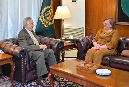 Italian ambassador bids farewell to Deputy PM Ishaq Dar