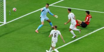 South Korea fight back to beat Czech Republic in World Cup opener