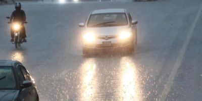Parts of Karachi receive rain as PMD predicts more showers on weekend
