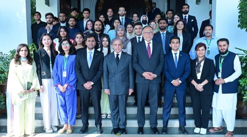 PM urges URAAN Program participants to contribute to Pakistan’s development, prosperity