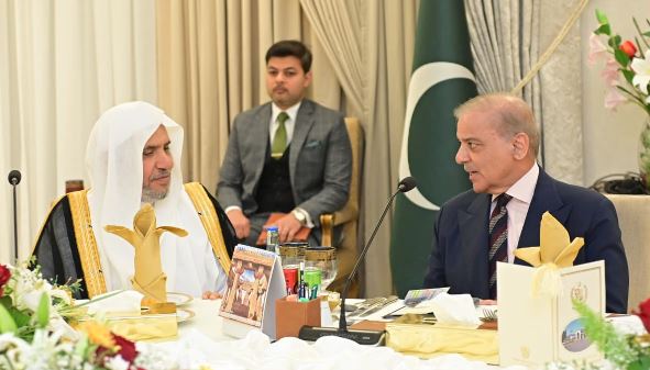 PM Shehbaz welcomes Muslim World League chief in Islamabad