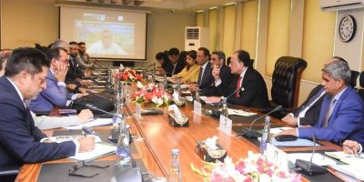 Finance minister chairs GM Corn meeting to boost agriculture