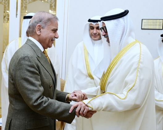 Pakistan, Kuwait vow to boost trade and investment ties