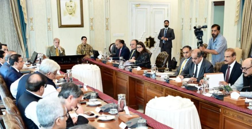 PM for strict actions against individuals, businesses involved in informal economy, tax evasion