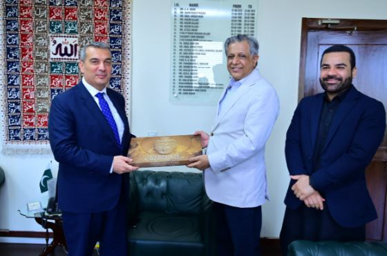 Azerbaijan envoy bids farewell to Law Minister