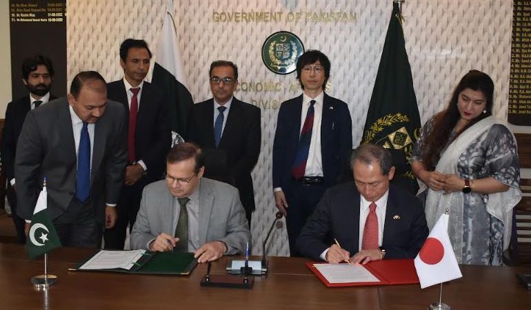 JDS scholarship pact signed between Japan, Pakistan