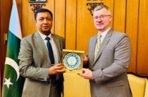 Russian envoy meets COMSTECH to boost tech ties