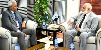 Governor Sindh visits HEC, meets Chairman