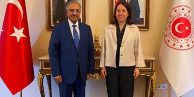D-8 Secretary-General meets Ambassador Usluer in Istanbul