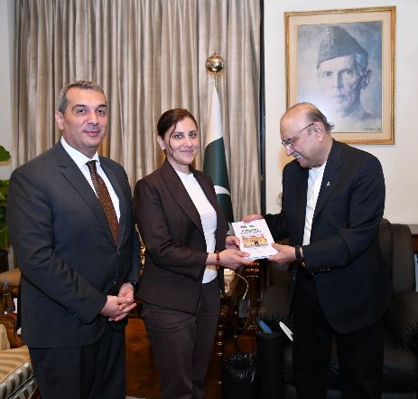Outgoing Azerbaijan Ambassador pays farewell call on President Zardari