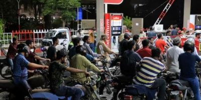 ECC okays revision in dealers' margins, petroleum dealers call off strike