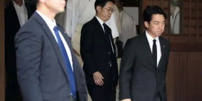 Japan defense minister visits contentious Yasukuni Shrine