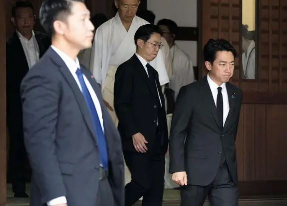 Japan defense minister visits contentious Yasukuni Shrine