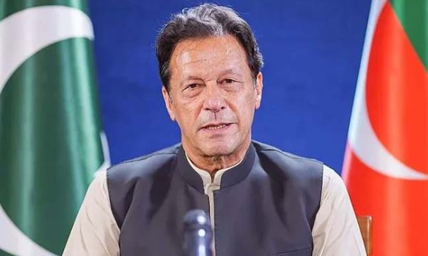 Govt files review plea against SC order to shift Imran Khan to private hospital