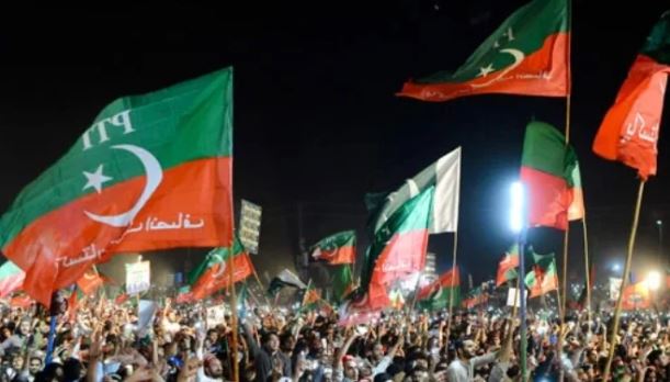 PTI decries 'violation' of Supreme Court order on Imran Khan's medical checkup