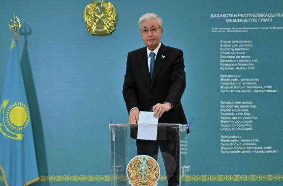 Kazkh vote to strengthen President grip