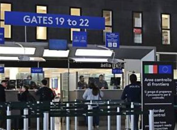 Spain checks 200 Italy arrivals in border controls