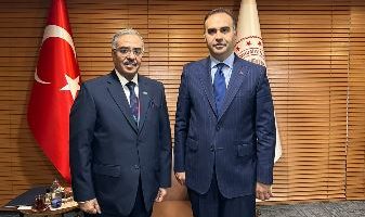 D-8 Secy-General meets Turkish Industry Minister in Istanbul
