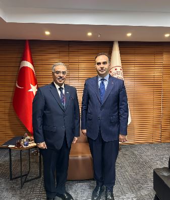 D-8 Secy-General meets Turkish Industry Minister in Istanbul