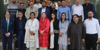 APNS urges govt to implement pledged print media ad rate hike