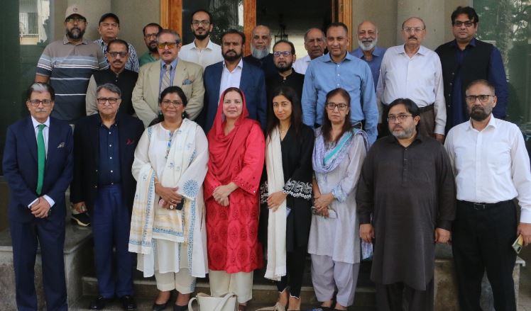 APNS urges govt to implement pledged print media ad rate hike