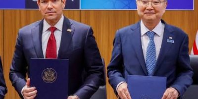 Seoul top diplomat off to US