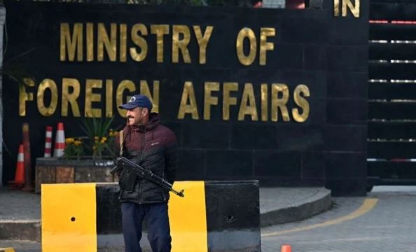 'Provocative, irresponsible': Pakistan protests Indian warship's incursion into EEZ