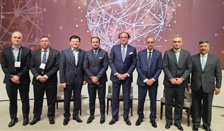 Aurangzeb outlines economic progress at JP Morgan Conference