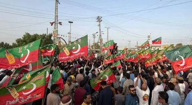 PTI decides to postpone Islamabad long march till Oct 5: sources