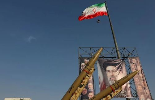 US sanctions 10 over allegedly procuring weapons for Iran