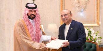 President receives credentials from French and Saudi envoys