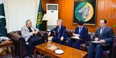 Pakistan, China review CPEC progress and regional developments