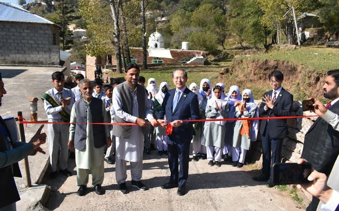 Japan ambassador inaugurates improved Link Road in Murree village