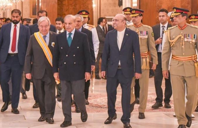 President confers Nishan-e-Imtiaz on UN Secretary-General
