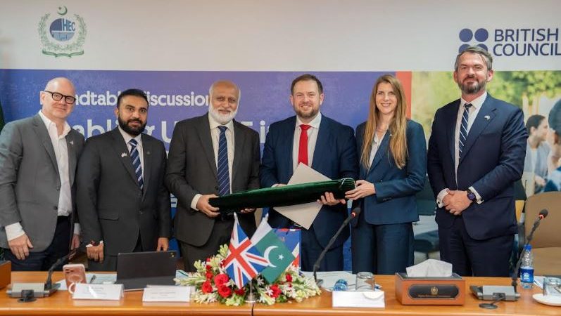 UK Minister Stephen Doughty visits Pakistan to deepen cooperation on growth, education and security