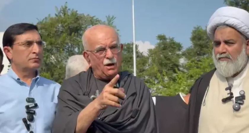 Achakzai draws Balochistan parallel as he flays Centre over governor's rule in KP