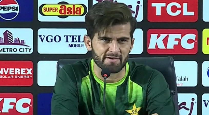Pakistan seek tri-series final berth