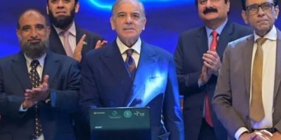 PM Shehbaz launches scheme to distribute 500,000 Chromebooks to students
