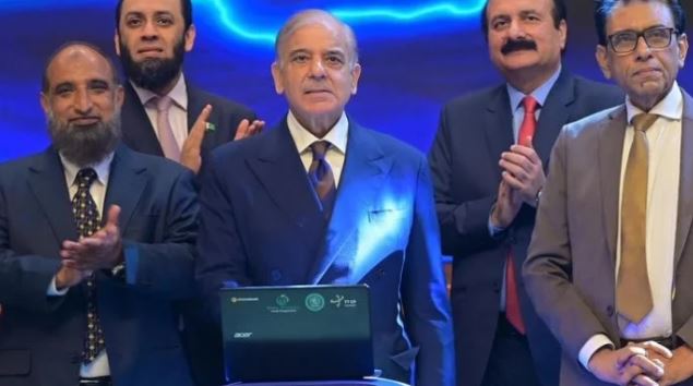 PM Shehbaz launches scheme to distribute 500,000 Chromebooks to students