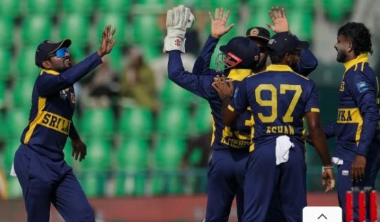 Tri-series: Sri Lanka beat Pakistan by eight wickets to reach final